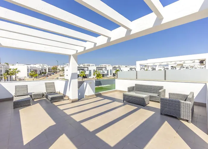 Daire Punta Prima Oasis Fase 9 *